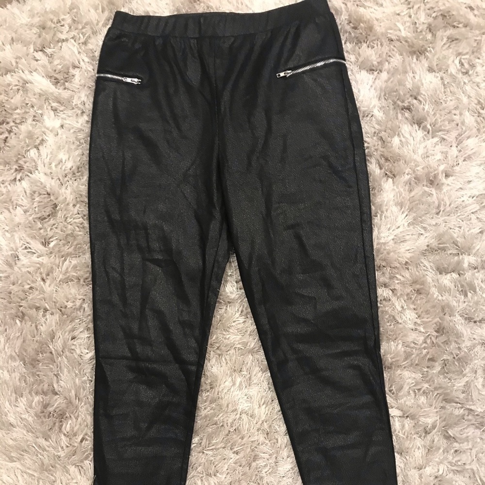 NWT black leggings